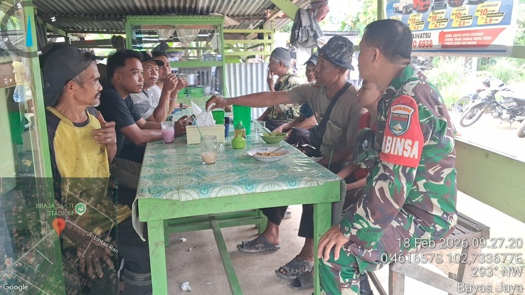 Babinsa Koramil 03/Tpl Laksanakan Komsos Bersama Masyarakat Jelang Bulan Suci Ramadhan