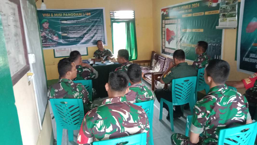 Berikan Jam Komandan, Danramil 05/Gas Sampaikan Babinsa Harus Menjadi Contoh Bagi Masyarakat
