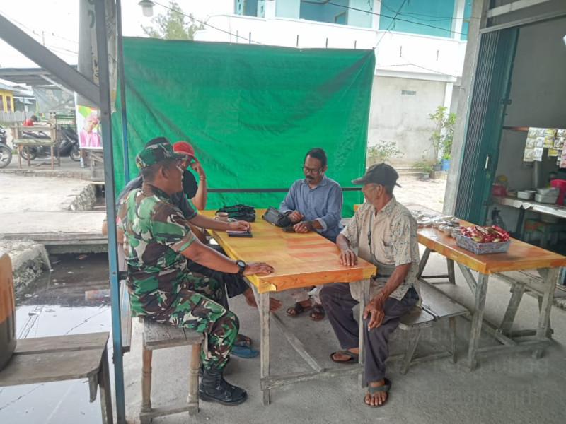 Babinsa Koramil 03/Tpl Komsos Dengan Tomas Dan Aparat Desa Binaan