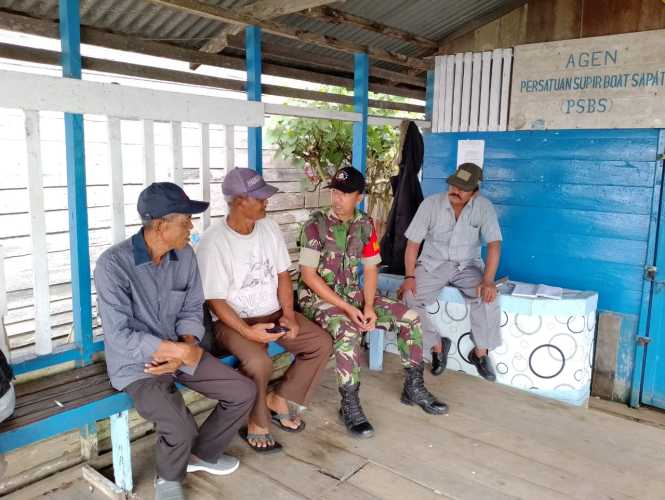 Babinsa Koramil 04/Kuindra Himbau Warga Untuk Awasi Anak-anak Dalam Bergaul