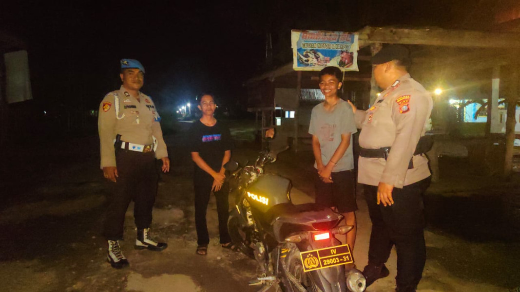 Personil Polsek Gaung Giat Laksanakan Patroli Malam Ciptakan Situasi Kondusif