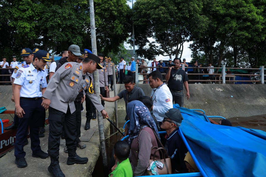Kapolres Inhil Pantau Pos Pengamanan dan Armada Angkutan Perairan