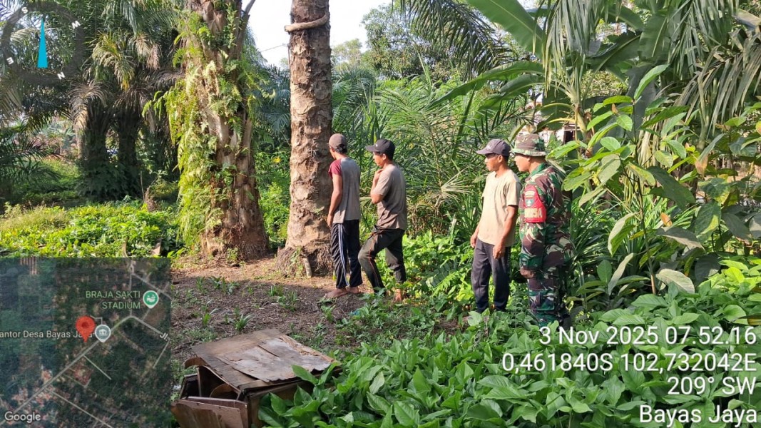Patroli Tapal Batas di Sungai Rabit: Babinsa Gandeng Masyarakat Jaga Wilayah Bebas Api