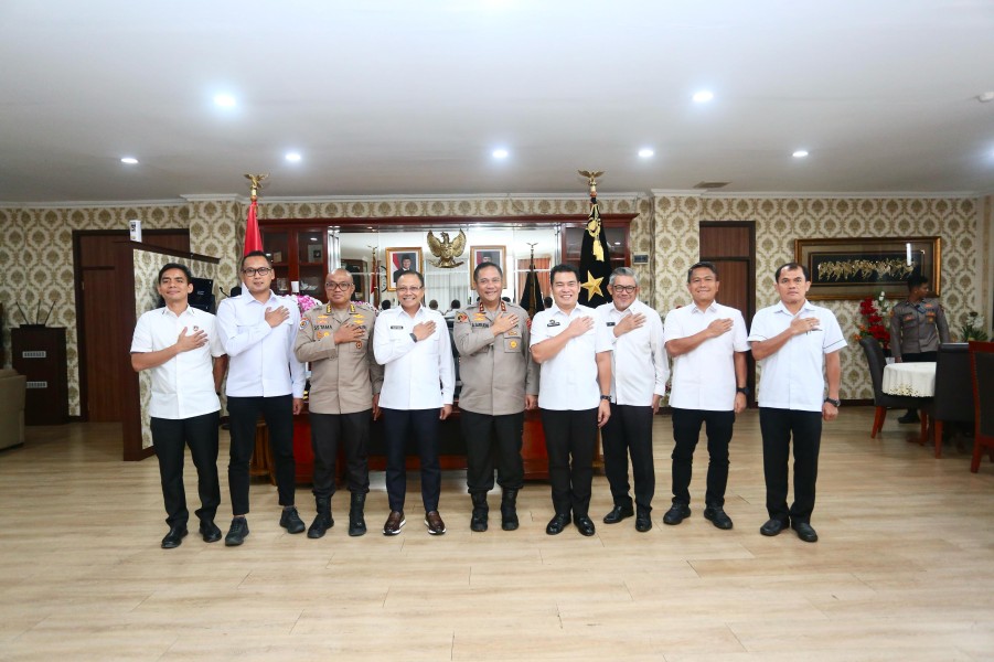 Irjen Pol Asep Safrudin Kapolda Kepri Terima Silaturahmi Direktur Intelijen Dan Dirwasdakim Kemimpas RI, Perkuat Sinergi Jaga Keamanan Kepri Irjen Pol Asep Safrudin Kapolda Kepri Terima Silaturahmi Direktur Intelijen Dan Dirwasdakim Kemimpas RI, Perkuat Sinergi Jaga Keamanan Kepri