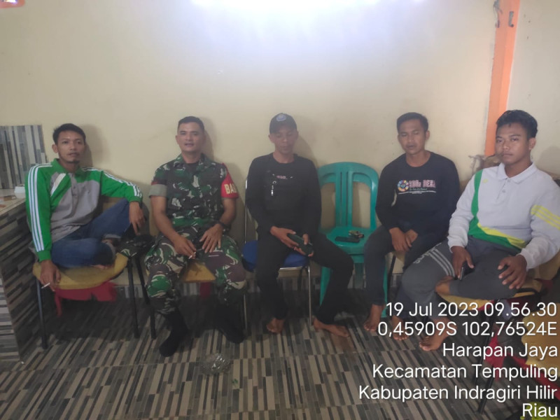 Ciptakan Suasana Yang Kondusif, Babinsa Koramil 03/Tpl Jalin Silaturahmi Dan Hubungan Baik Antar Sesama