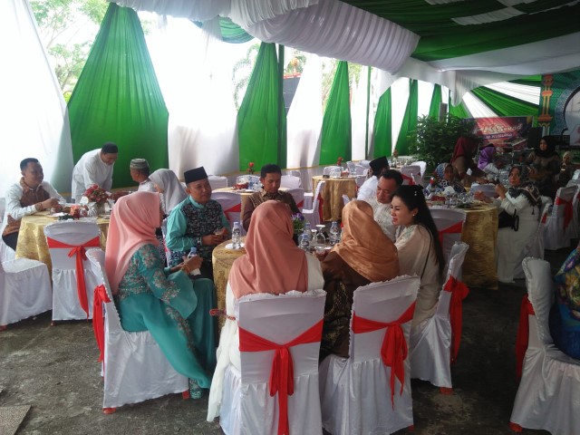 Open House, Ketua DPRD Inhil Menjamu Ratusan Tamu Di Kediaman Dinas
