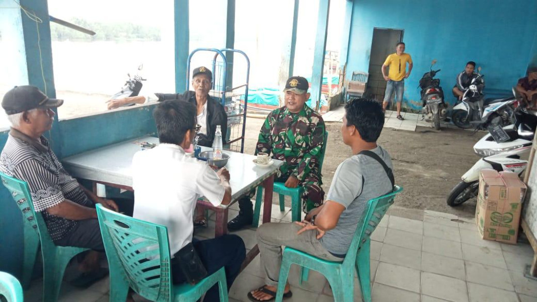 Bhabinsa Koramil 05/Gas Serma Tota Komsos Dengan Warga Binaan