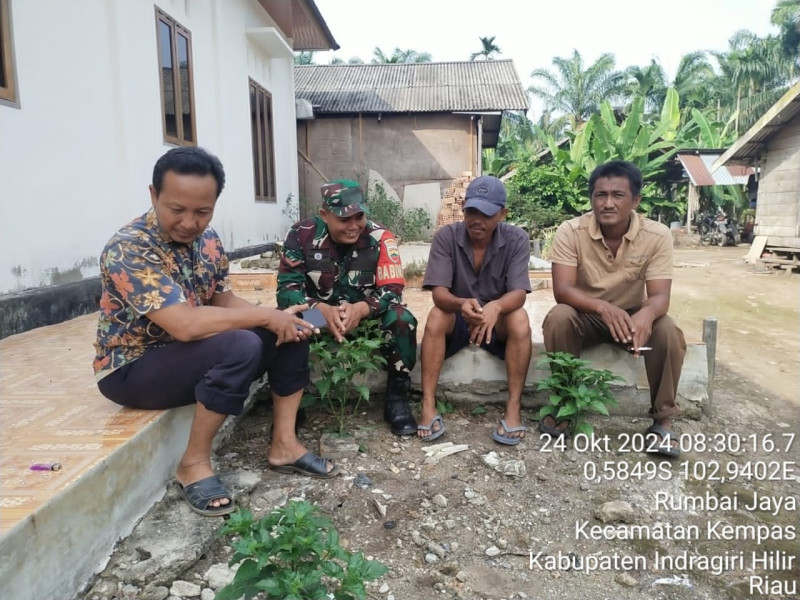 Perluas Jaring Ter, Babinsa Koramil 03/Tpl Komsos Dengan Warga Desa Binaan