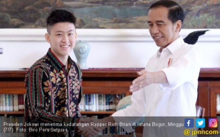 Rapper Rich Brian Dijamu Jokowi di Istana Bogor