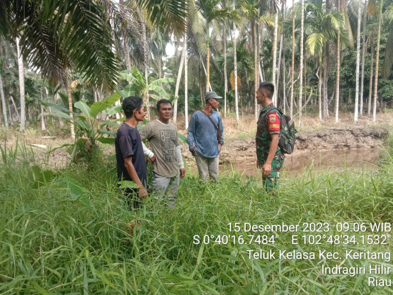 Babinsa Koramil 09/Kemuning Adakan Patroli Karlahut Guna Hindari Kebakaran Lahan