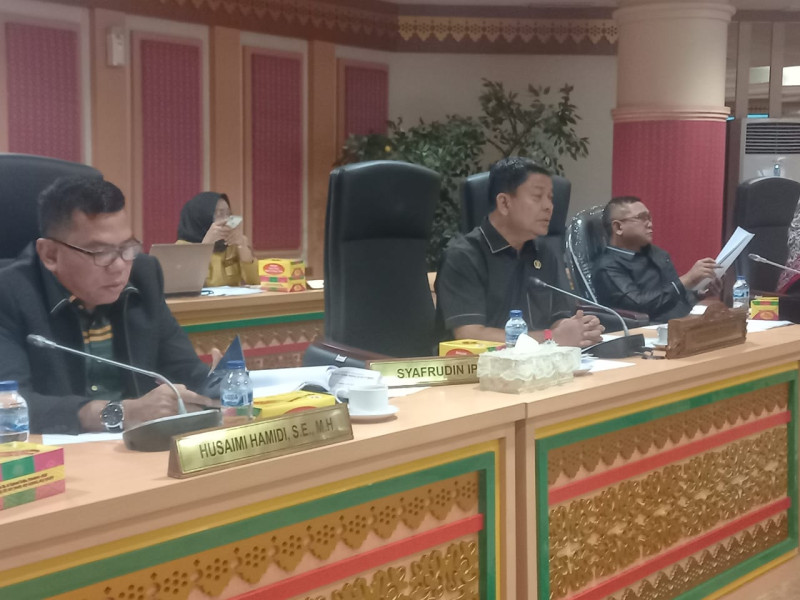 DPRD Riau Minta Hentikan Kegiatan PT DSI di Kebun Sawit Milik Warga Siak