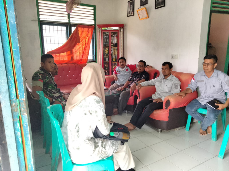 Wujudkan Kebersamaan, Babinsa Koramil 09/Kmg Jalin Komsos Dengan Aparat Desa