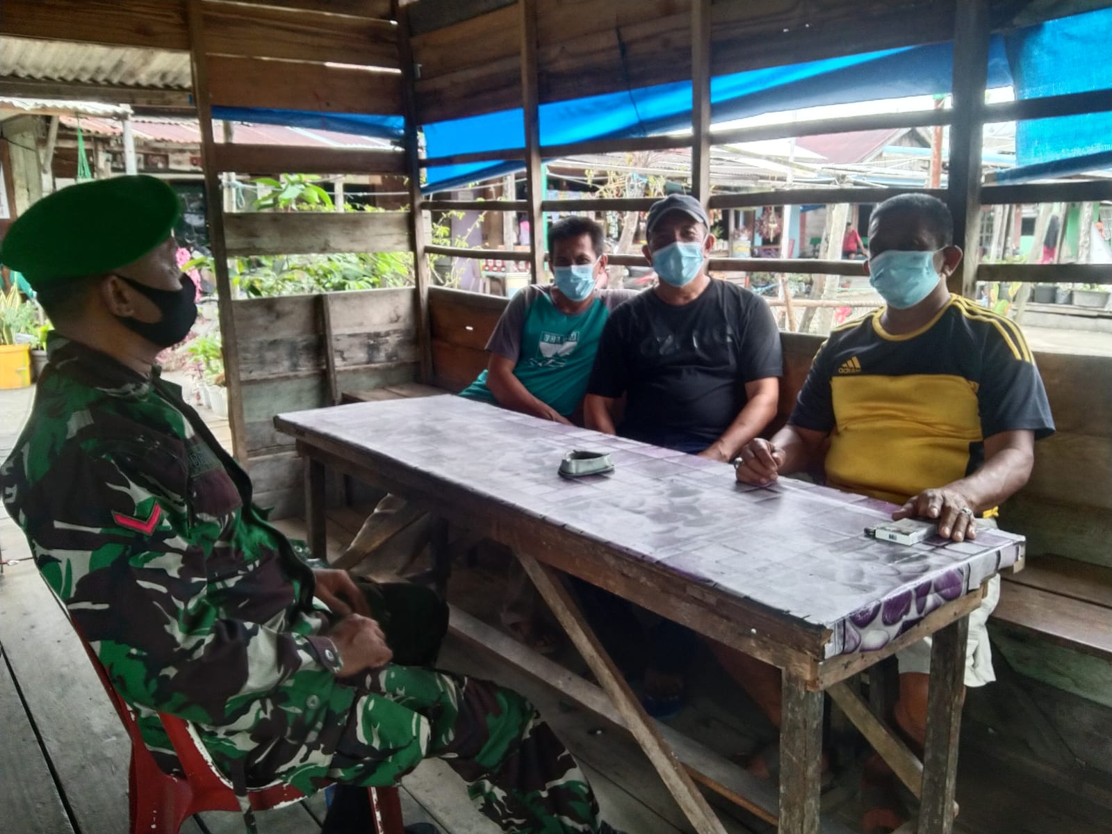 Terus Pererat Silahturrahnmi, Babinsa Koramil 04/Kuindra Rutin Lakukan Komsos