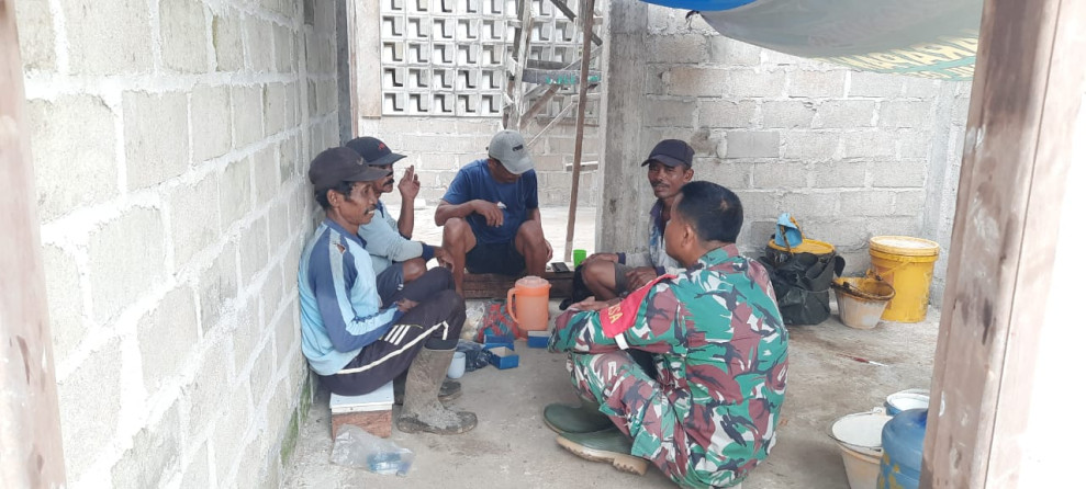 Babinsa 03/Tpl Selalu Dekat Dan Bergaul Dengan Semua Warga Binaannya