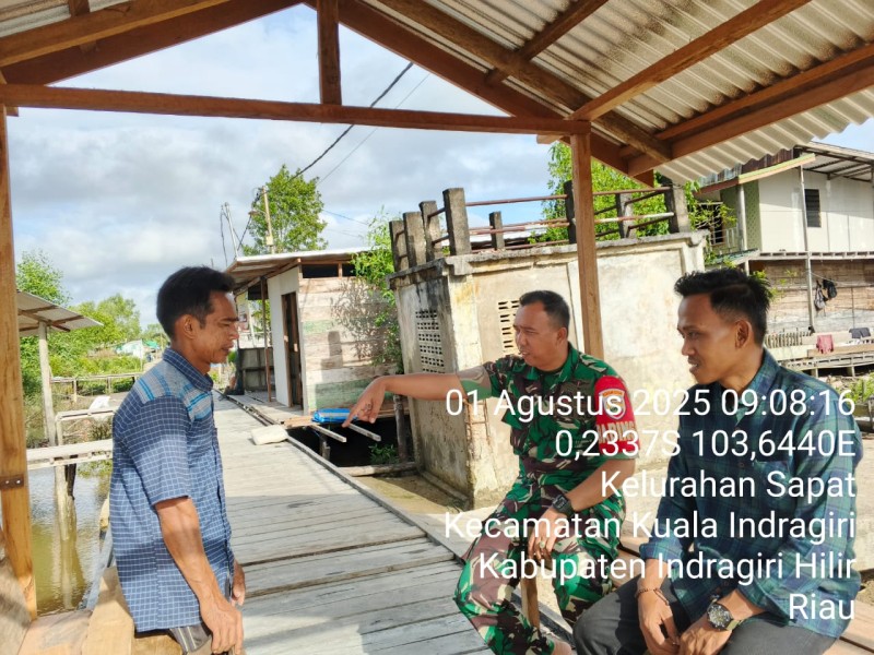 Komsos di Kampung Pancasila: Babinsa Serma Suhaidi dan Masyarakat Bersinergi untuk Membangun Kehidupan yang Lebih Baik