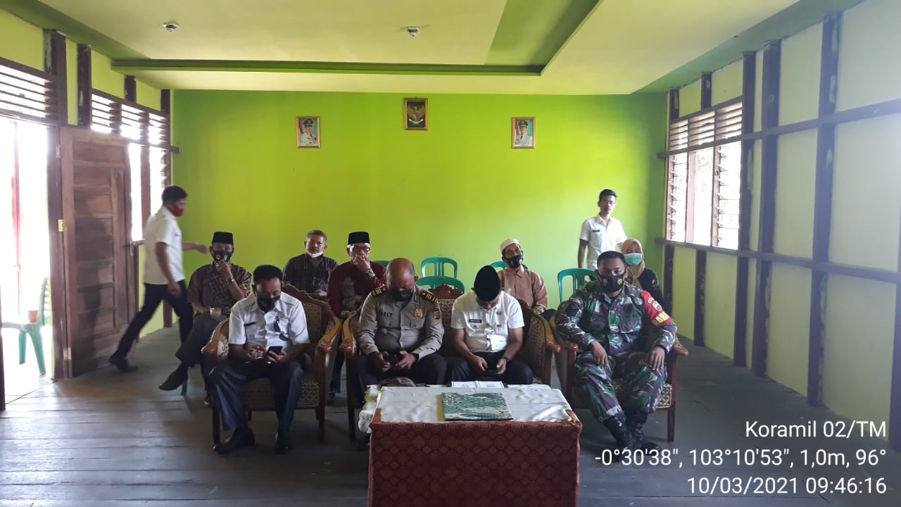 Serma R Boy Sitompul Ikuti Vidcon Bersama Forkopimcam Enok