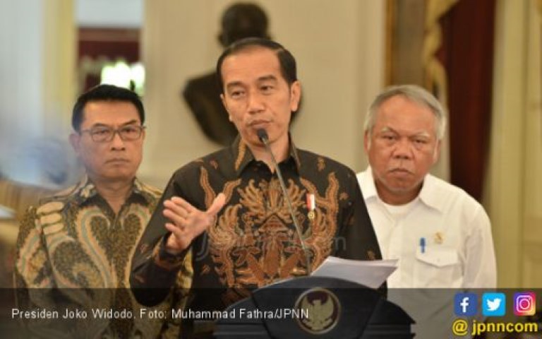 Dipanggil Jokowi ke Panggung, Masyitoh Curhat Nasib Honorer