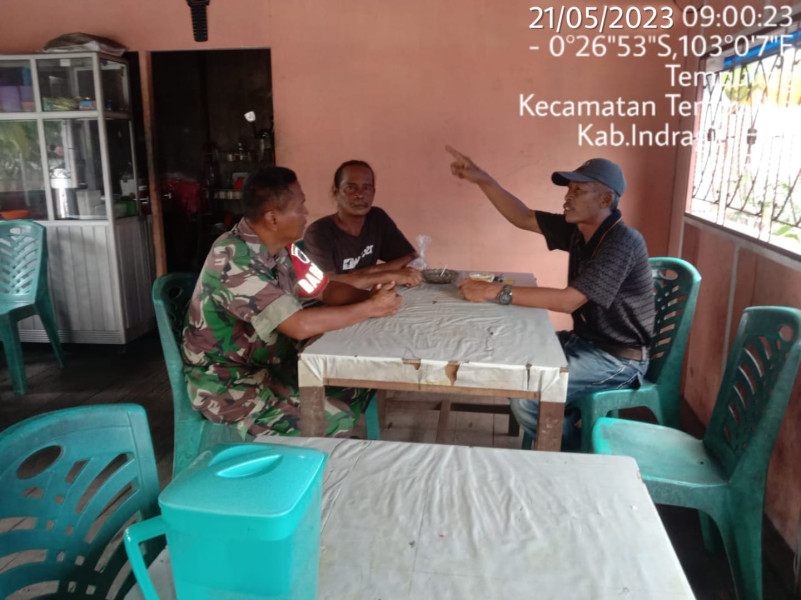 Babinsa Koramil 03/Tempuling Serka Nuryadi Efektifkan Komsos Dengan Tomas