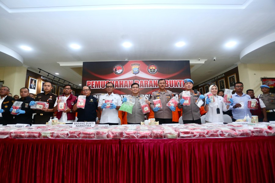 Brigjen. Pol. Anom Wibowo Wakapolda Kepri Pimpin Pemusnahan Puluhan Kg Sabu dan Ribuan Ekstasi Periode Maret 2025