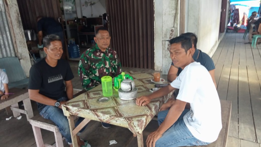 Babinsa 05/Gas Serma Tota Simbolon Lakukan Komsos Bersama Masyarakat Gaung