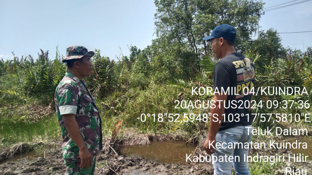 Upaya Babinsa Koramil 04/Kuindra Turun ke Lapangan Untuk Memantau Lahan dan Hutan Warga