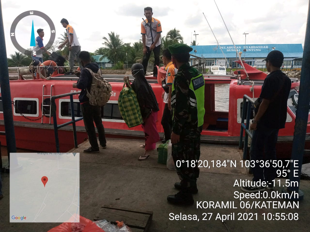 Babinsa Serma Ardi Kusno Terus Himbau Warga Patuhi Protokol Kesehatan