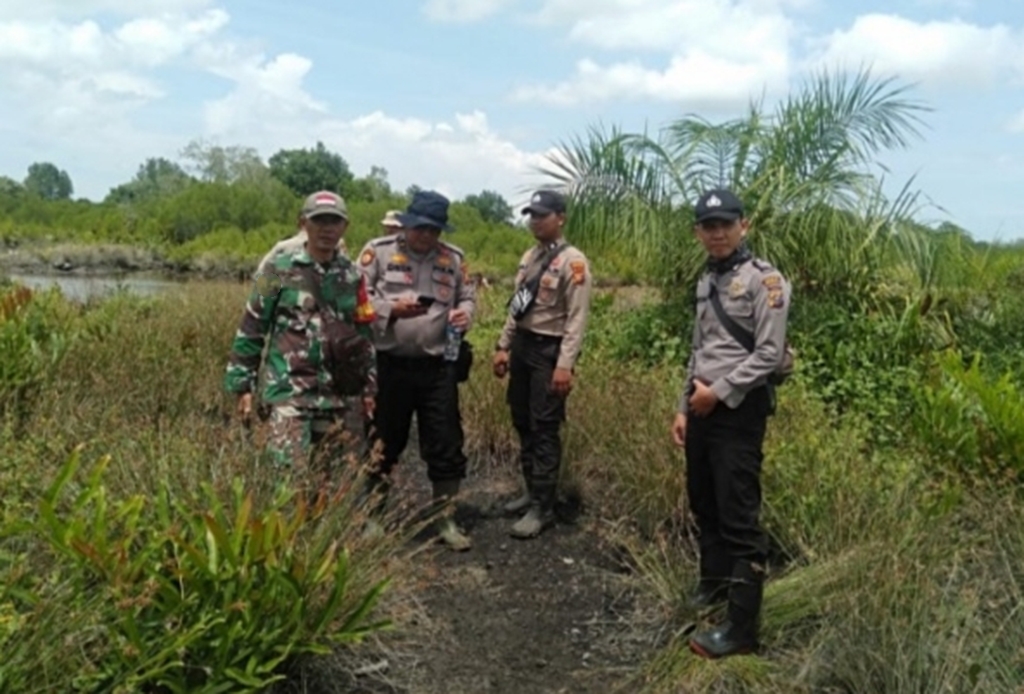Sosialisasi Karlahut Bersama Babinsa Koramil 04/Kuindra dan Masyarakat