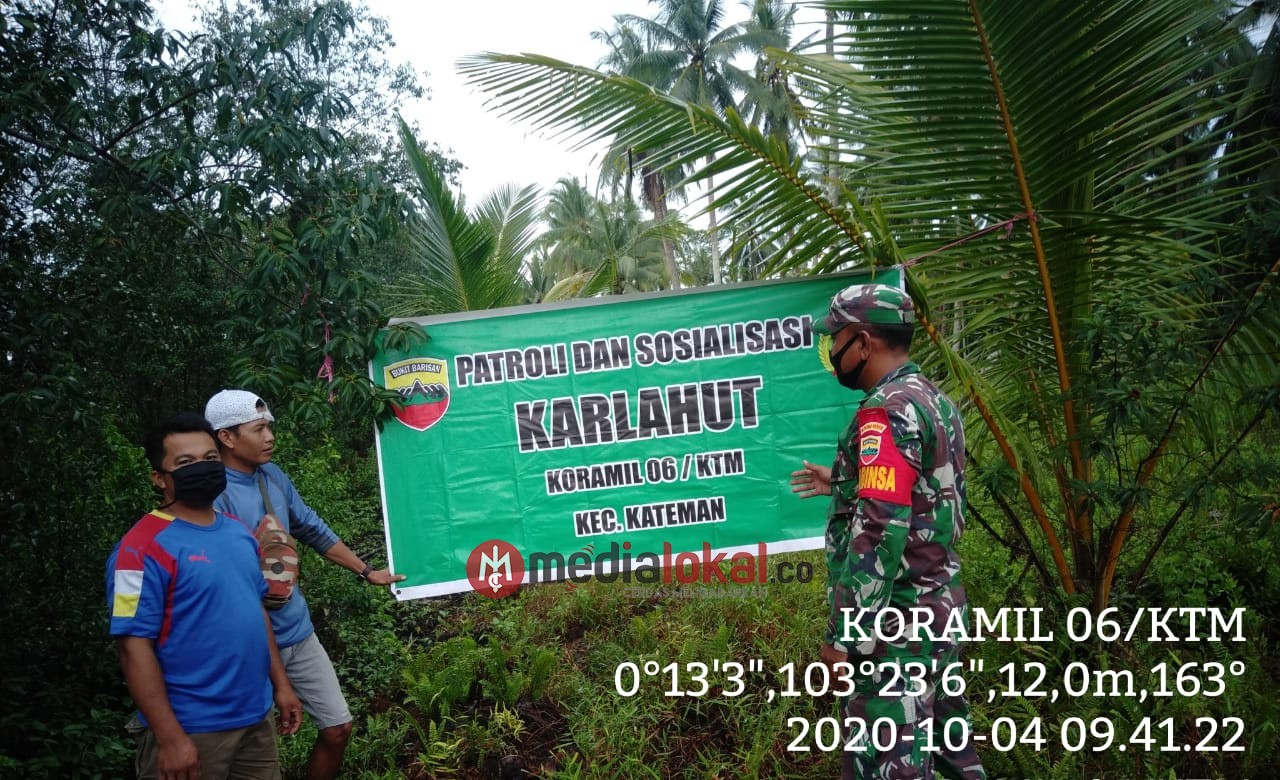 Babinsa 06/Kateman Kodim 0314/Inhil Gelar Patroli dan Sosialisasi Cegah Karhutla