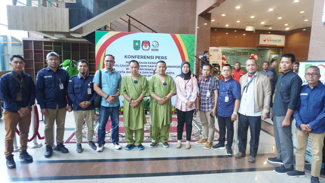 Di RSUD Arifin Achmad Paslon Fermadani Ikuti Tahapan Tes Kesehatan