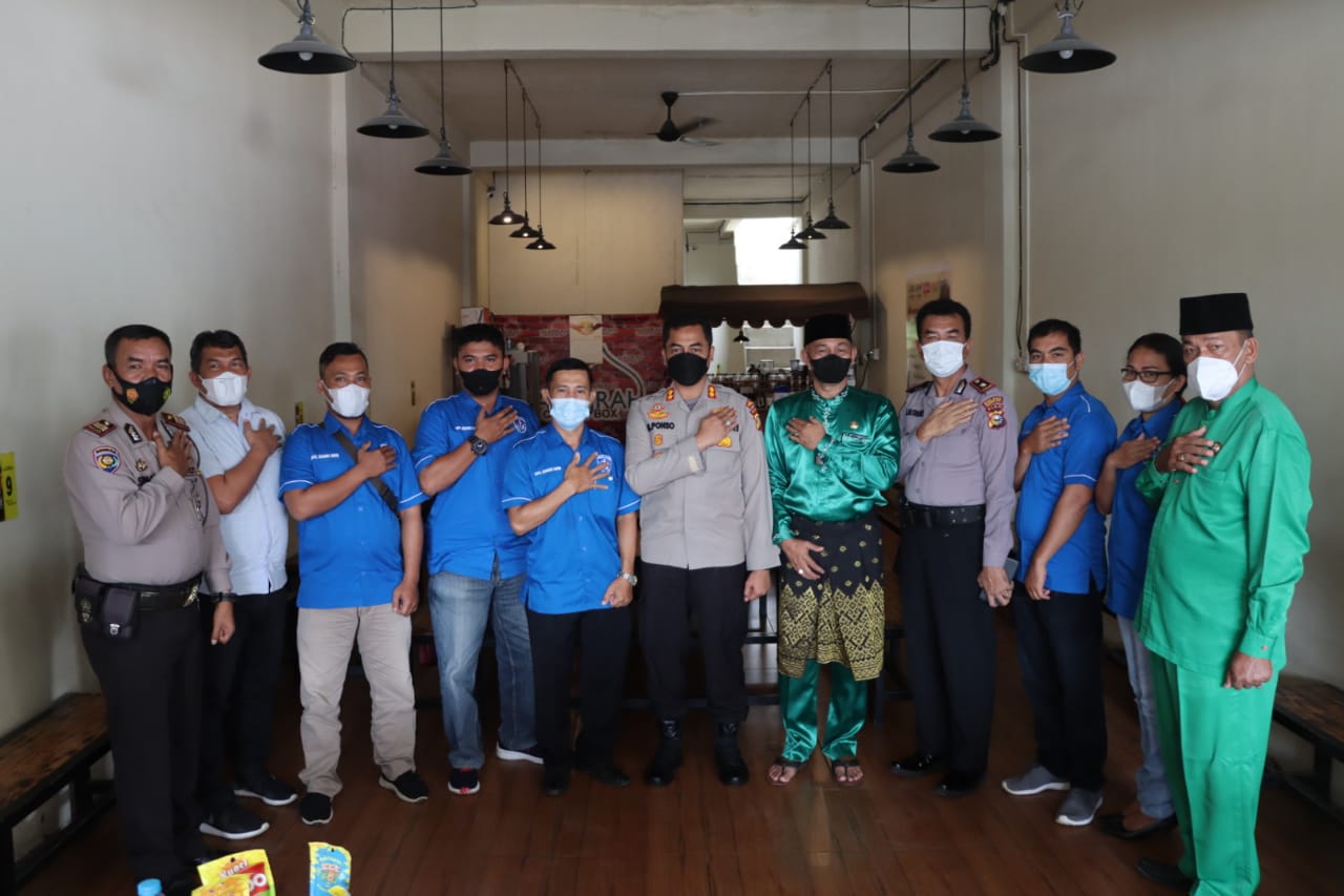 Kapolres Inhu Minta GAMKI Berperan Aktif Dalam Penanganan Covid-19 Kapolres Inhu Minta GAMKI Berperan Aktif Dalam Penanganan Covid-19