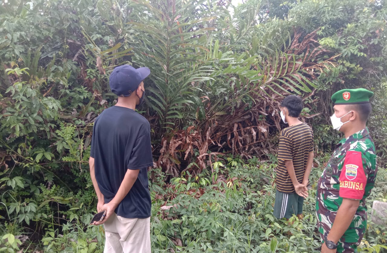 Himbauan Kepada Warga Terkait Karlahut Oleh Babinsa Koramil 04/Kuindra