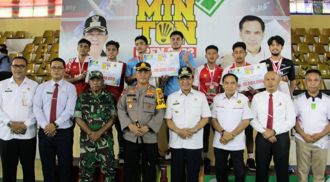 Bupati Tutup Indragiri Hilir Badminton Open 2022