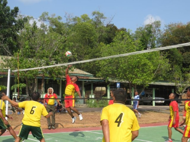 Kodim 0315/Bintan Gelar Lomba Volley Bersama Warga Dalam Rangka Komsos Kreatif TA. 2019