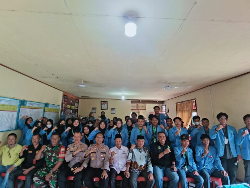 Jalin Silaturahmi Untuk Kedepannya, Danramil 09/Kemuning Dampingi Pelepasan Mahasiswa KKN UIN Suska Riau