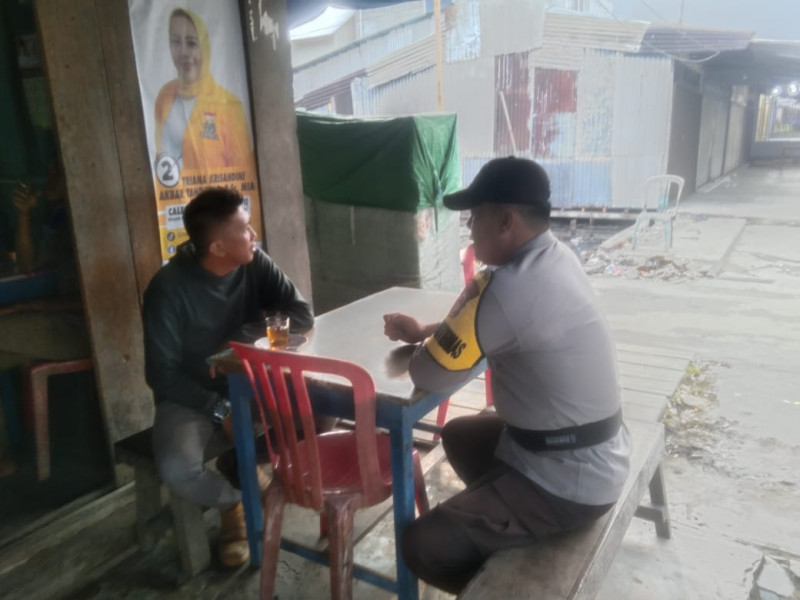 Bhabinkamtibmas Desa Simpang Gaung Aipda Safrizal Zufri Giat Sambang Warga Binaan Sekaligus Penyampaian Himbauan Kamtibmas