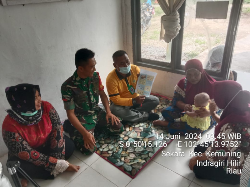 Danramil 09/Kmg Dampingi UPT Puskesmas Dalam Pemberian Gizi Kepada Anak dan Orang Tua