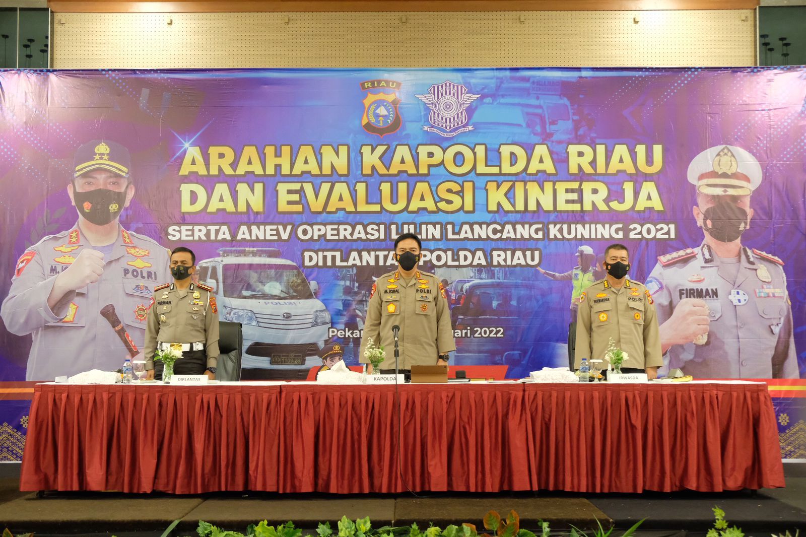 Evaluasi Kinerja Serta Anev Operasi Lilin 2021 Kapolda Riau Berikan Reward Satlantas Berprestasi