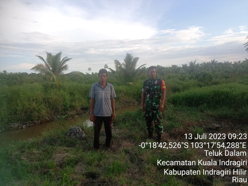 Babinsa Koramil 04/Kuindra Terus Lakukan Patroli Karlahut Demi Menjaga Keamanan di Wilayah