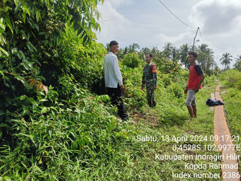 H+ 4 Lebaran Babinsa 03/Tpl Tetap Patroli Antisipasi Karhutla
