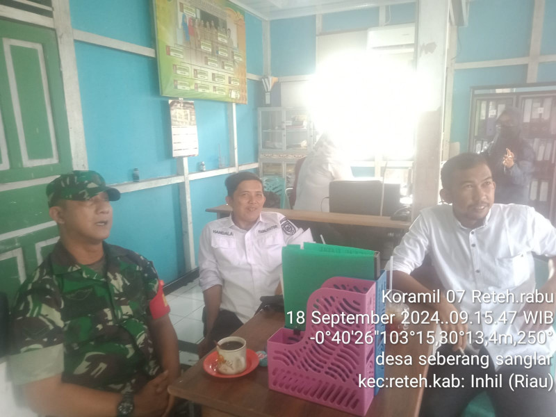 Koramil 07/Reteh Tingkatkan Sinergitas Dengan Masyarakat Melalui Komsos Kecamatan Reteh