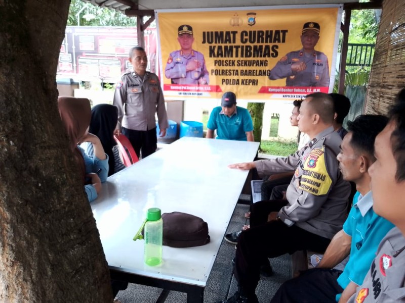 Jumat Curhat Polsek Sekupang: Kapolsek Sampaikan Himbauan Kamtibmas Jelang Idul Fitri 1446 H