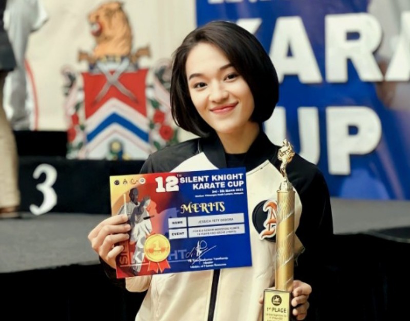 Polwan Cantik Berdarah Batak di Riau Jago Karate dan Juara Internasional