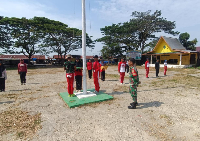 Jelang HUT RI ke-79, Babinsa 03/Tpl Latih Paskibra Tingkat Kecamatan