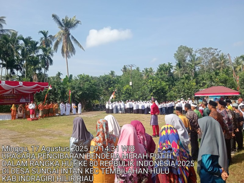 Kepala Desa Pimpin Upacara HUT RI ke-80 di Desa Sungai Intan