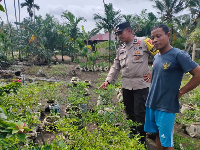 Dari KM 04 Nusantara Jaya, Polsek Keritang Tegakkan Komitmen Dukung Petani Lokal