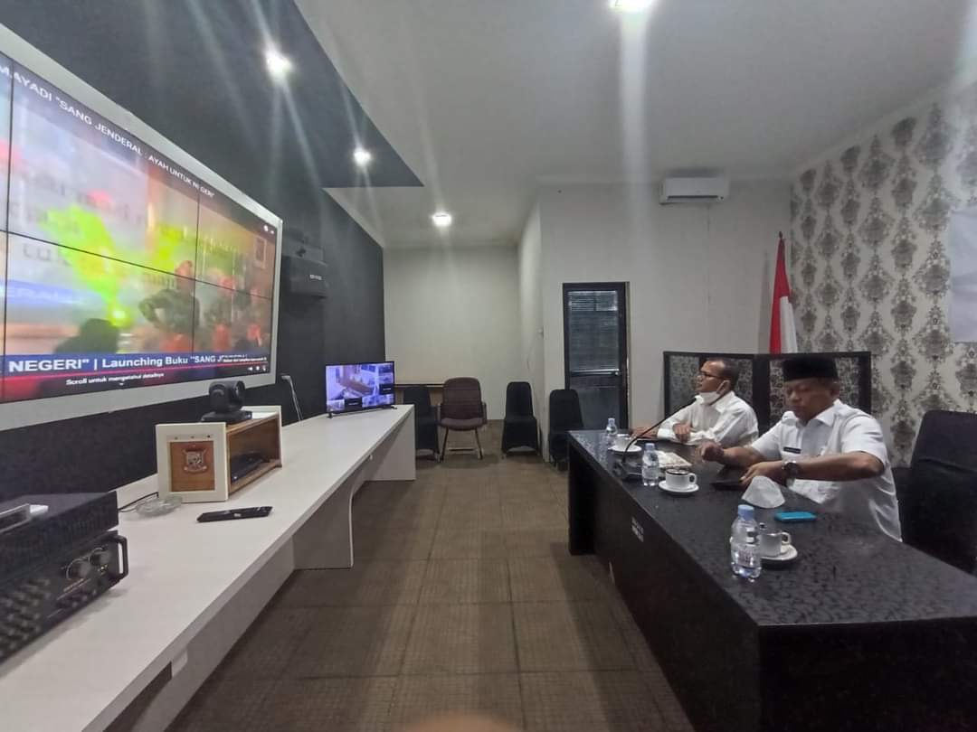 Lewat Zoom Meeting, Plt Wali Kota Tanjungbalai Ikuti Peluncuran Buku 'Sang Jenderal Ayah Untuk Neger Lewat Zoom Meeting, Plt Wali Kota Tanjungbalai Ikuti Peluncuran Buku 'Sang Jenderal Ayah Untuk Neger