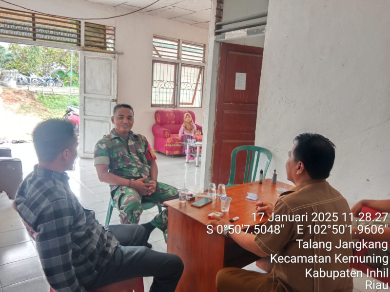 Kegiatan Komsos Babinsa Koramil 09/Kemuning: Meningkatkan Kesadaran Masyarakat