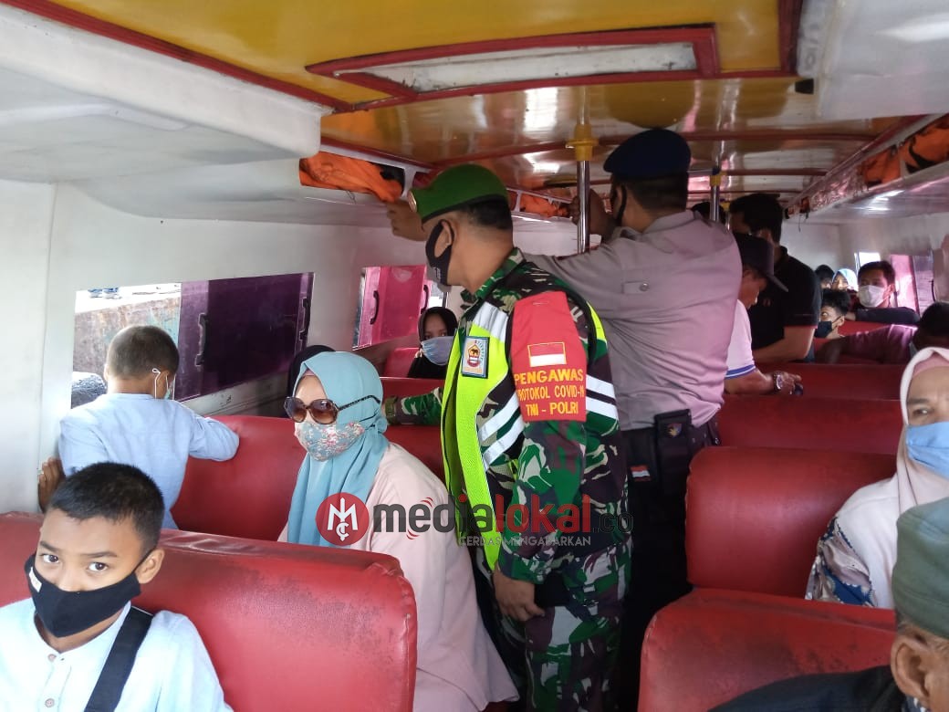 Pantau Pelabuhan Syahbandar, Serda Edi Zalukhu Lakukan Penegakkan Disiplin