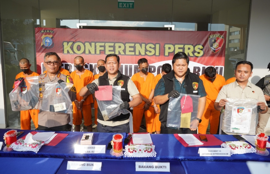 Dua Pemilik dan Dua Orang Calo Senpi Ilegal Diringkus Polda Riau