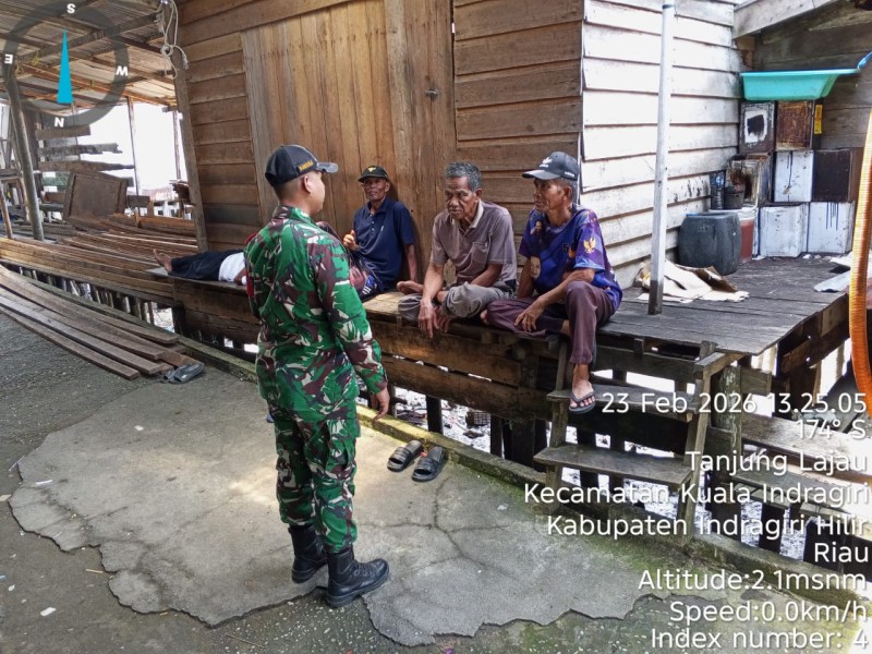 Babinsa Koramil 04/Kuindra Himbau Masyarakat Jaga Keamanan dan Bela Negara